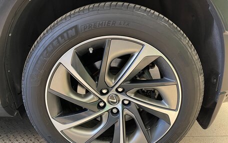 Lexus RX IV рестайлинг, 2019 год, 4 890 000 рублей, 28 фотография