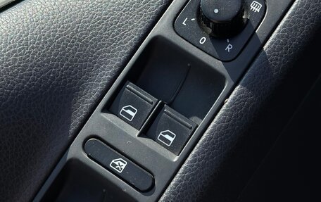 Volkswagen Tiguan I, 2010 год, 1 349 000 рублей, 19 фотография