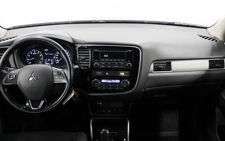 Mitsubishi Outlander III рестайлинг 3, 2018 год, 1 770 000 рублей, 9 фотография