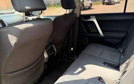 Toyota Land Cruiser Prado 150 рестайлинг 2, 2020 год, 5 200 000 рублей, 8 фотография