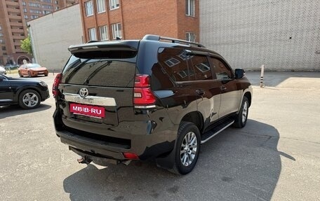 Toyota Land Cruiser Prado 150 рестайлинг 2, 2020 год, 5 200 000 рублей, 4 фотография