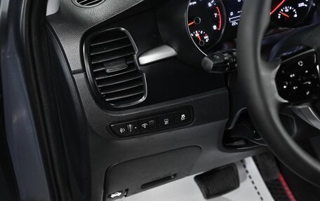 KIA Rio IV, 2018 год, 1 899 000 рублей, 9 фотография