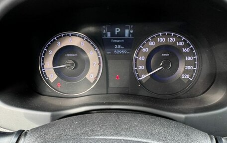 Hyundai Solaris II рестайлинг, 2011 год, 890 000 рублей, 4 фотография