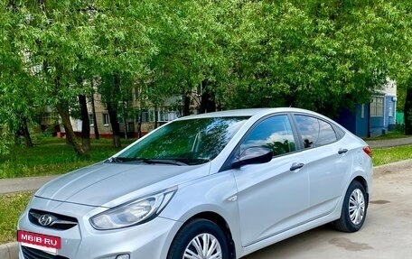 Hyundai Solaris II рестайлинг, 2014 год, 760 000 рублей, 2 фотография