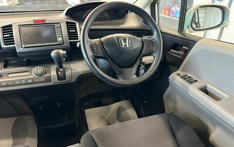 Honda Freed I, 2010 год, 1 099 000 рублей, 15 фотография