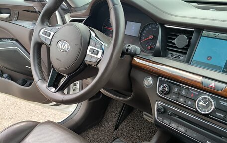 KIA K7, 2016 год, 2 800 000 рублей, 12 фотография