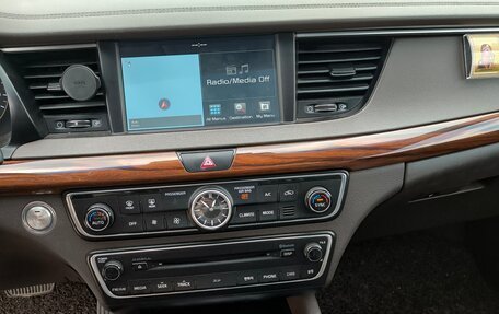 KIA K7, 2016 год, 2 800 000 рублей, 13 фотография