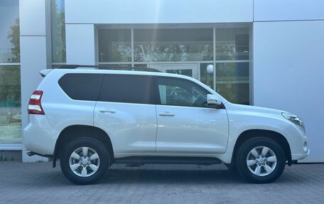 Toyota Land Cruiser Prado 150 рестайлинг 2, 2013 год, 3 049 000 рублей, 6 фотография