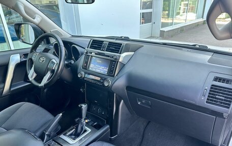 Toyota Land Cruiser Prado 150 рестайлинг 2, 2013 год, 3 049 000 рублей, 7 фотография
