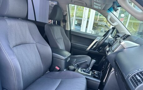 Toyota Land Cruiser Prado 150 рестайлинг 2, 2013 год, 3 049 000 рублей, 8 фотография