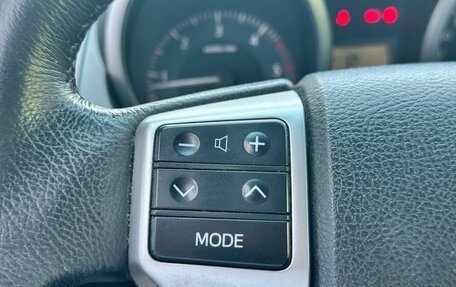 Toyota Land Cruiser Prado 150 рестайлинг 2, 2013 год, 3 049 000 рублей, 21 фотография