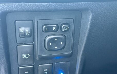 Toyota Land Cruiser Prado 150 рестайлинг 2, 2013 год, 3 049 000 рублей, 20 фотография