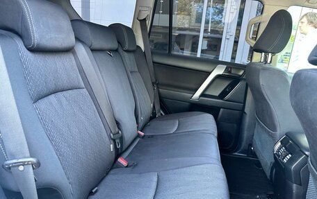 Toyota Land Cruiser Prado 150 рестайлинг 2, 2013 год, 3 049 000 рублей, 9 фотография