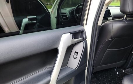 Toyota Land Cruiser Prado 150 рестайлинг 2, 2021 год, 5 850 000 рублей, 12 фотография