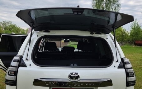 Toyota Land Cruiser Prado 150 рестайлинг 2, 2021 год, 5 850 000 рублей, 17 фотография