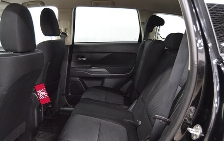 Mitsubishi Outlander III рестайлинг 3, 2019 год, 1 820 000 рублей, 17 фотография