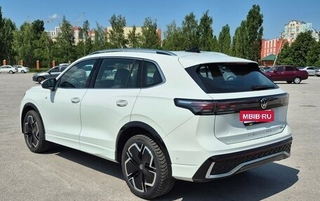 Volkswagen Tiguan, 2024 год, 5 350 000 рублей, 3 фотография