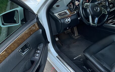 Mercedes-Benz E-Класс, 2013 год, 2 450 000 рублей, 11 фотография