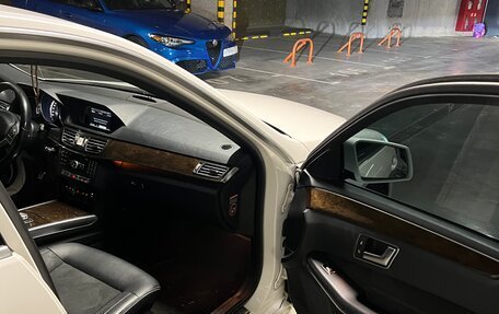Mercedes-Benz E-Класс, 2013 год, 2 450 000 рублей, 13 фотография