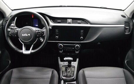 KIA Rio IV, 2022 год, 1 800 000 рублей, 14 фотография