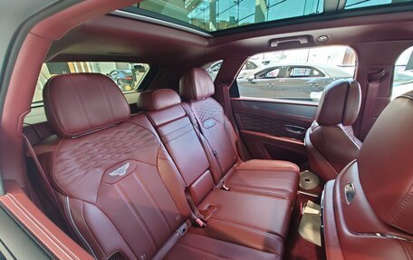 Bentley Bentayga I, 2024 год, 52 000 000 рублей, 5 фотография