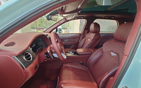 Bentley Bentayga I, 2024 год, 52 000 000 рублей, 3 фотография