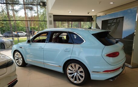 Bentley Bentayga I, 2024 год, 52 000 000 рублей, 2 фотография