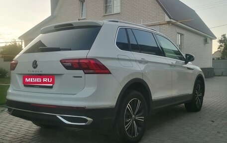 Volkswagen Tiguan II, 2021 год, 4 250 000 рублей, 4 фотография