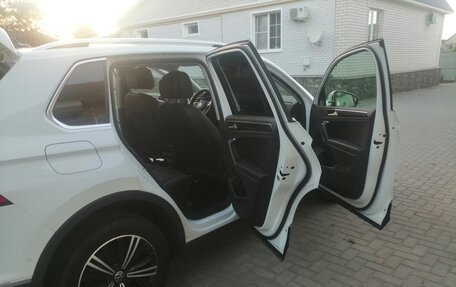 Volkswagen Tiguan II, 2021 год, 4 250 000 рублей, 14 фотография
