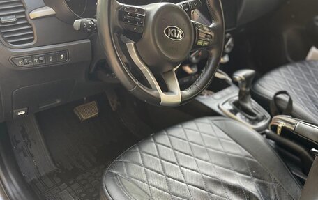 KIA Rio IV, 2018 год, 1 300 000 рублей, 8 фотография
