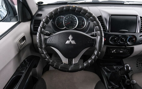 Mitsubishi L200 IV рестайлинг, 2011 год, 1 149 000 рублей, 14 фотография
