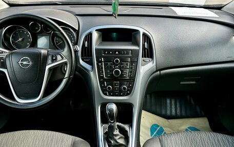 Opel Astra J, 2013 год, 759 999 рублей, 14 фотография