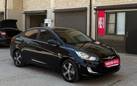 Hyundai Solaris II рестайлинг, 2012 год, 730 000 рублей, 3 фотография