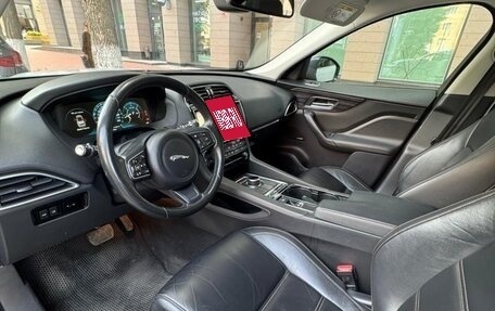 Jaguar F-Pace, 2016 год, 2 450 000 рублей, 20 фотография