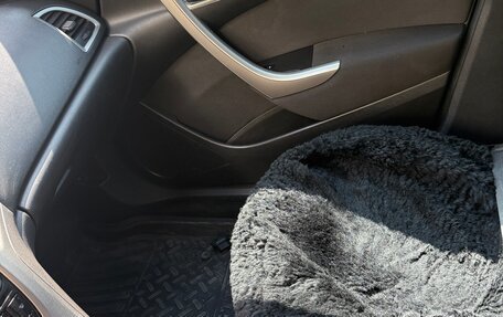 Opel Astra J, 2010 год, 700 000 рублей, 9 фотография