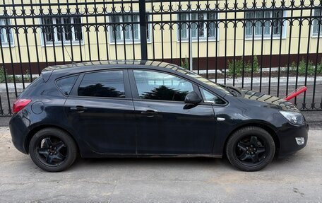 Opel Astra J, 2010 год, 700 000 рублей, 19 фотография
