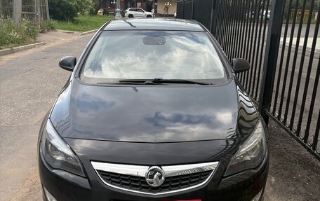 Opel Astra J, 2010 год, 700 000 рублей, 23 фотография