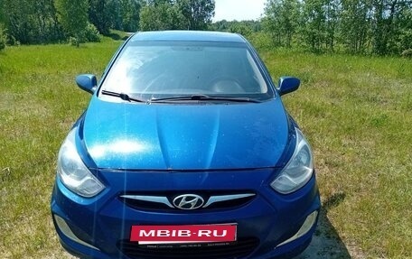 Hyundai Solaris II рестайлинг, 2014 год, 580 000 рублей, 2 фотография