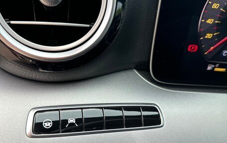 Mercedes-Benz E-Класс, 2019 год, 3 550 000 рублей, 10 фотография