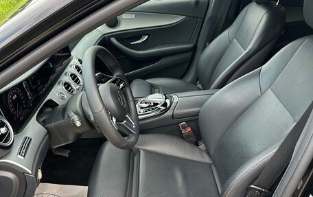 Mercedes-Benz E-Класс, 2019 год, 3 550 000 рублей, 11 фотография