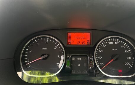 Renault Duster I рестайлинг, 2014 год, 999 000 рублей, 4 фотография
