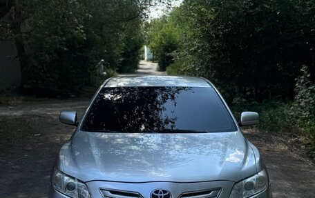 Toyota Camry, 2008 год, 890 000 рублей, 2 фотография