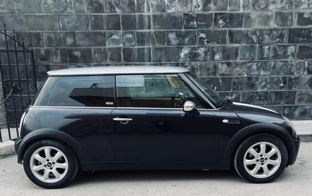 MINI Hatch, 2006 год, 600 000 рублей, 2 фотография