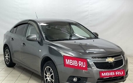Chevrolet Cruze II, 2010 год, 649 000 рублей, 2 фотография