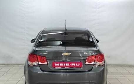 Chevrolet Cruze II, 2010 год, 649 000 рублей, 7 фотография