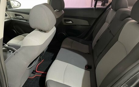 Chevrolet Cruze II, 2010 год, 649 000 рублей, 13 фотография