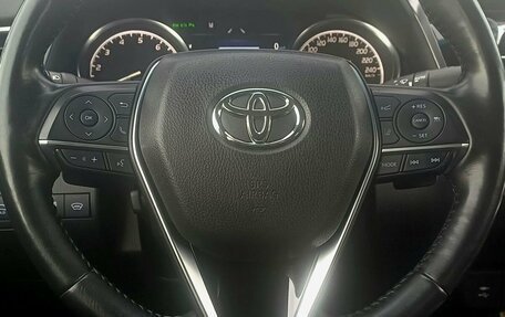 Toyota Camry, 2019 год, 3 199 000 рублей, 13 фотография