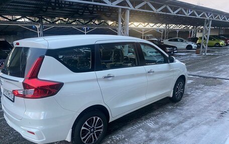 Suzuki Ertiga II, 2023 год, 2 350 000 рублей, 3 фотография