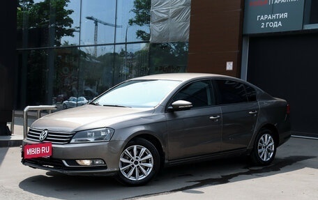 Volkswagen Passat B7, 2011 год, 847 000 рублей, 1 фотография