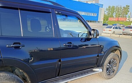 Mitsubishi Pajero IV, 2011 год, 1 975 000 рублей, 6 фотография
